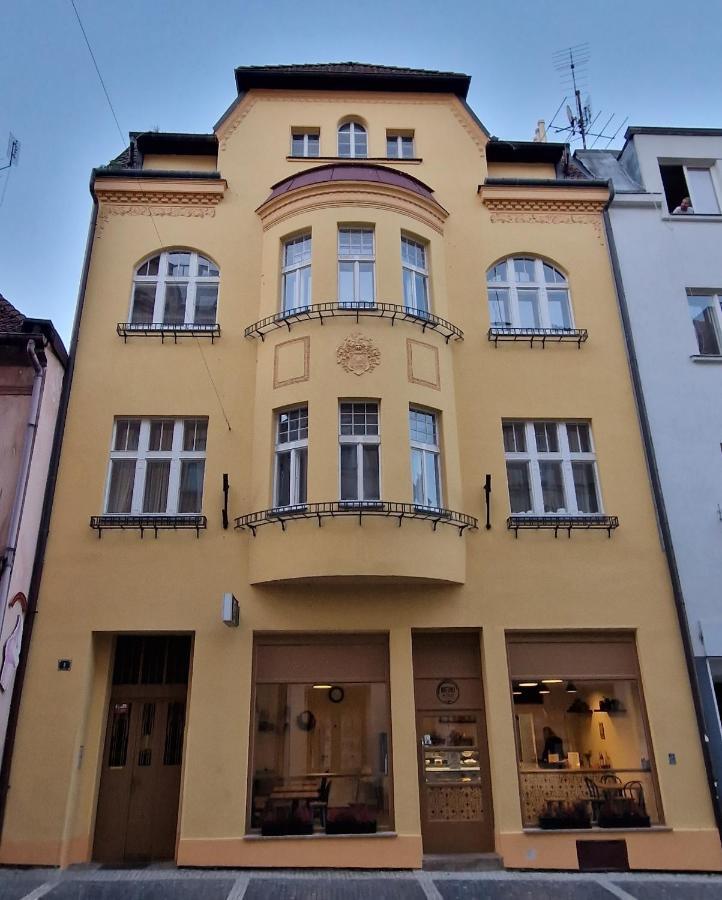 Apartmany Na Trojce Žatec Exterior foto
